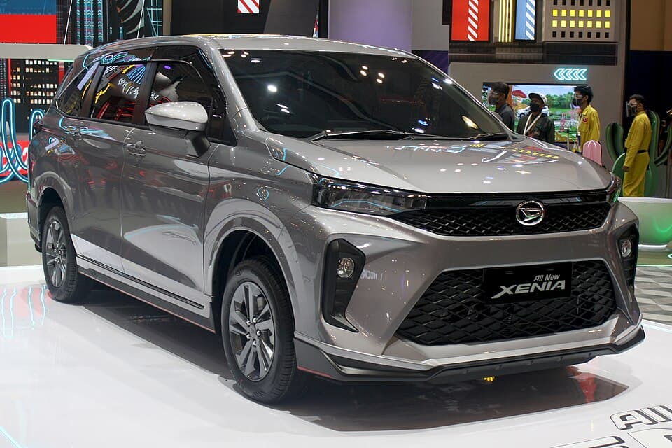 Sewa Daihatsu Xenia 1.3 R 2024 Matic 7 Seater Jakarta Car rental Jakarta