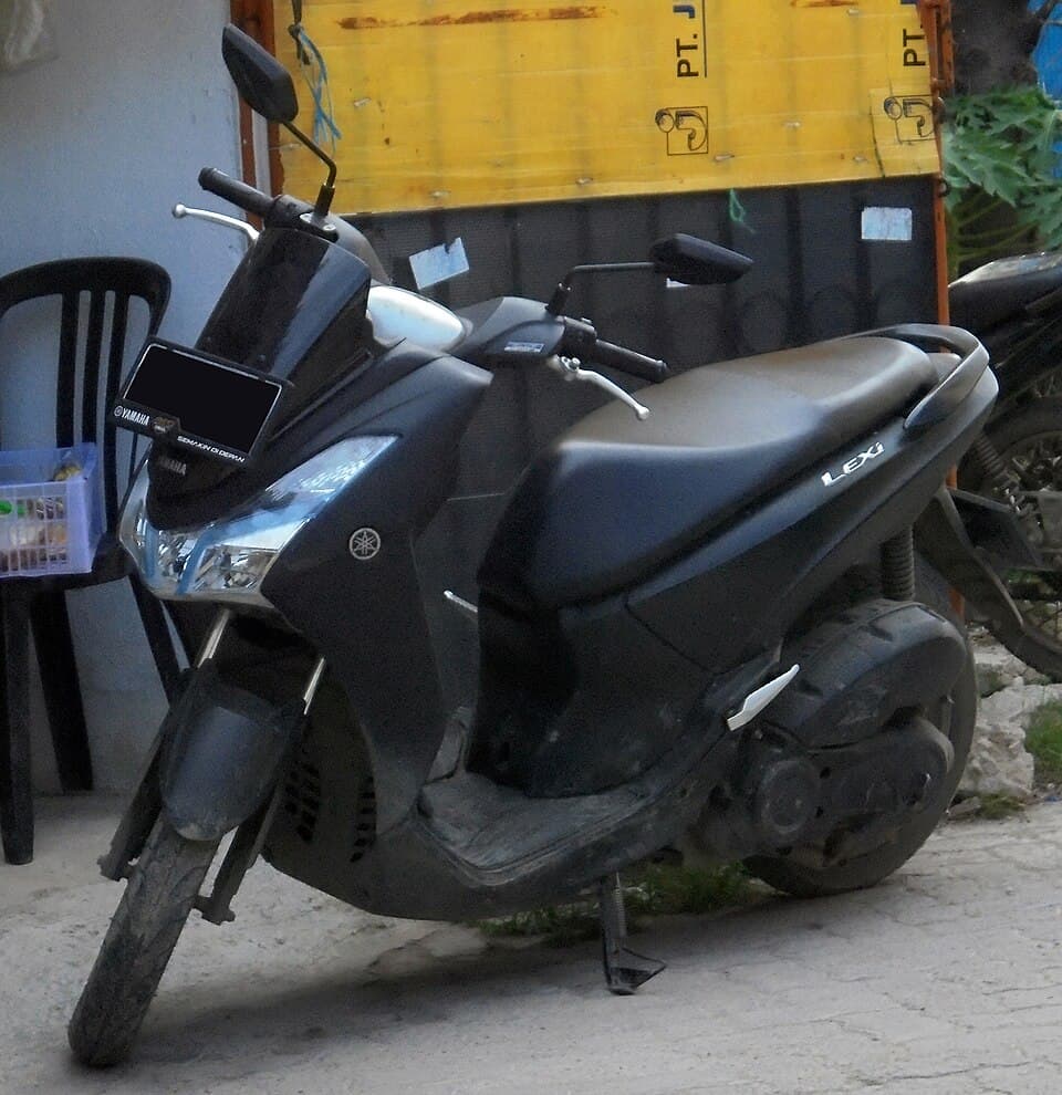 Sewa Yamaha Lexi 155 2024 Connected Matic Jakarta Motorcycle rental Jakarta