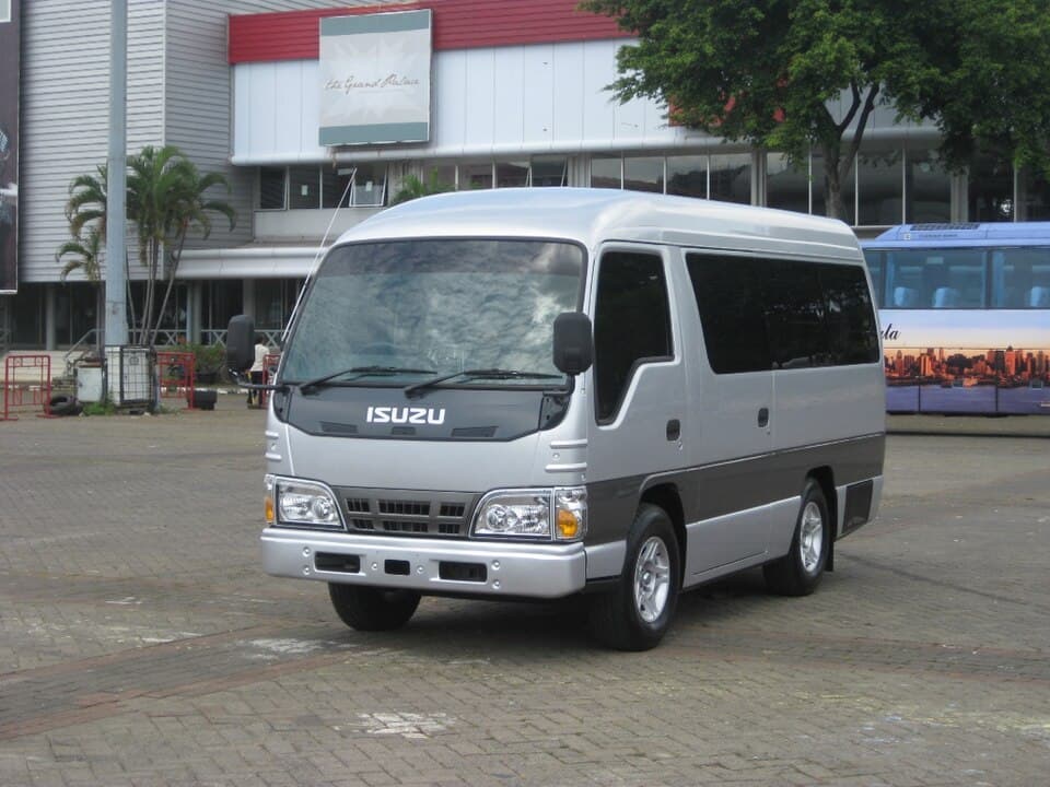 Isuzu Elf Long Bus rental Bandung